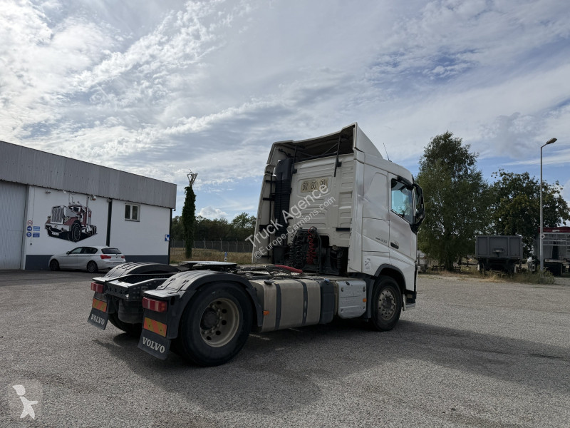 Cabeza tractora Volvo