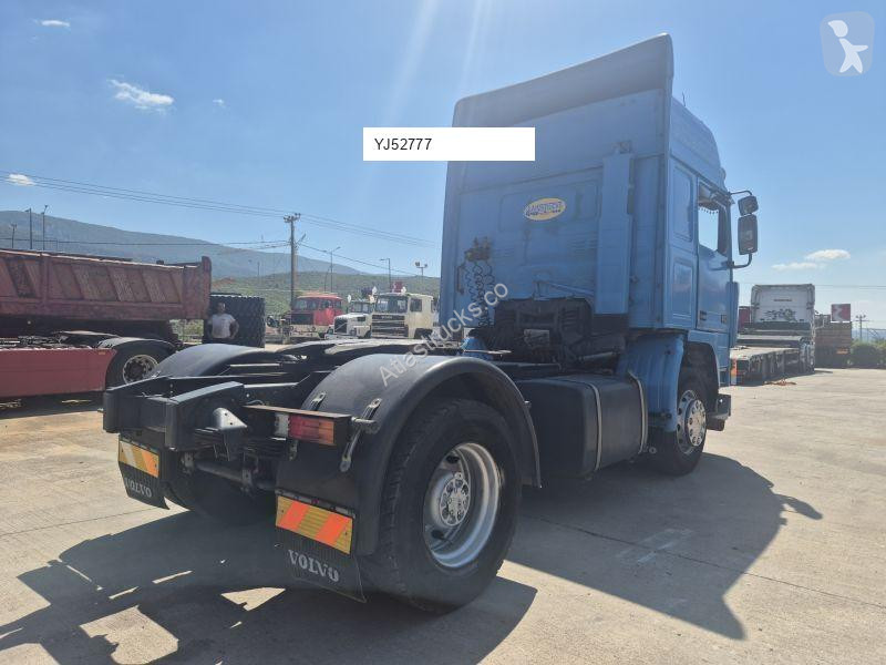 Traktor Volvo F12