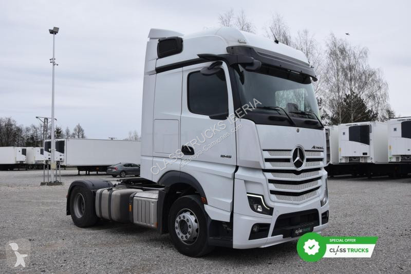 Mercedes 5 1845 BigSpace MirrorCam tractor unit