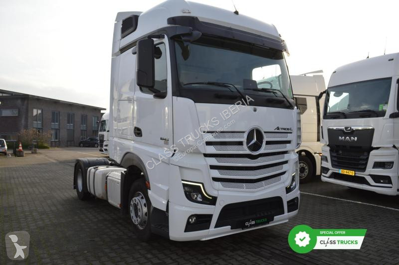 Mercedes 5 1845 BigSpace tractor unit