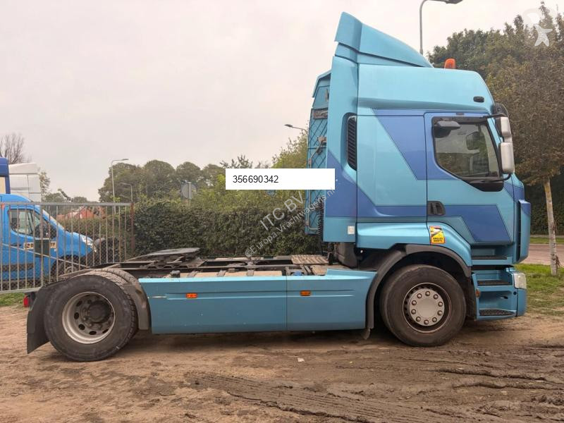 Renault 460 tractor unit