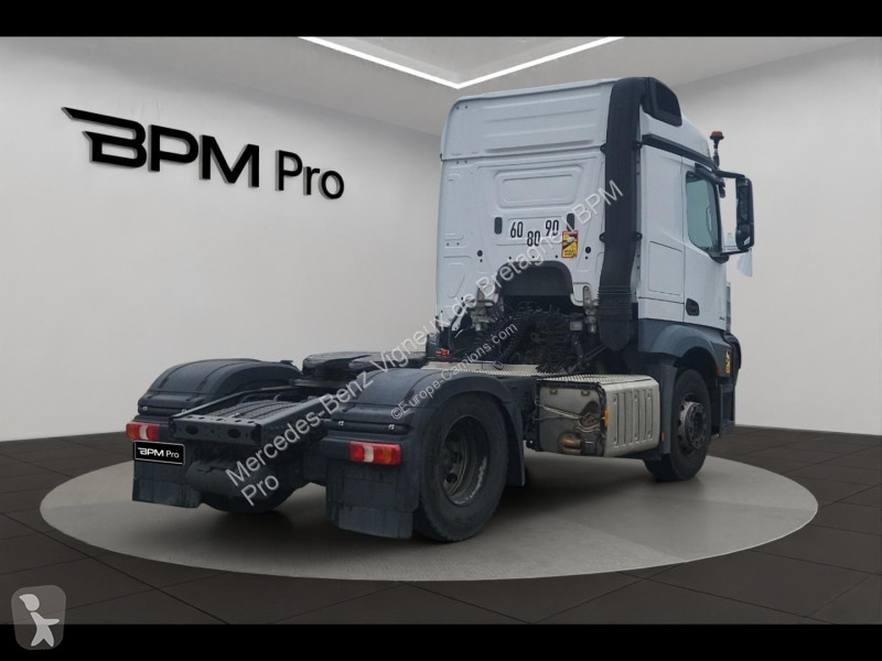 Mercedes II 1842 StreamSpace 2.3m 6 tractor unit