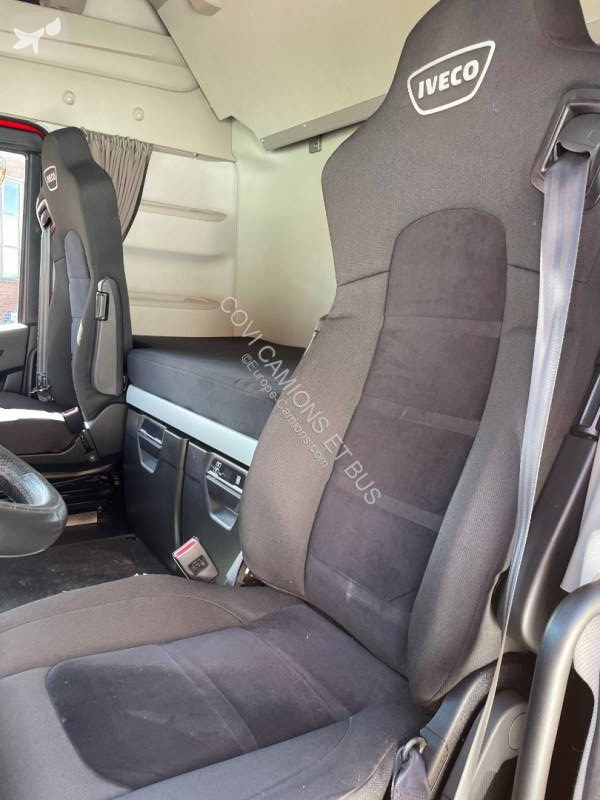 Iveco 490 tractor unit