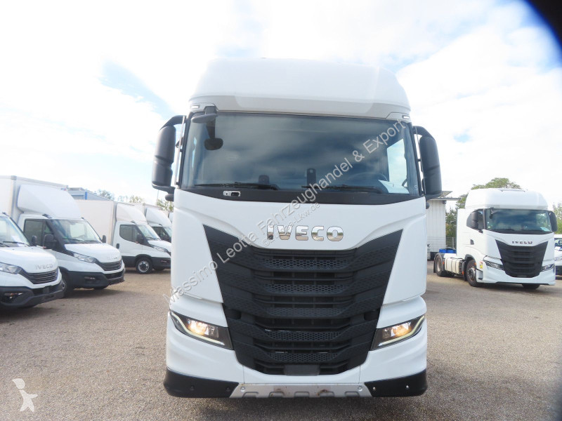 Iveco S-Way 490 Intarder FZ.7 tractor unit