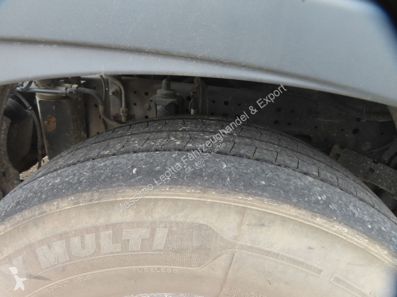 Iveco S-Way 490 Intarder FZ.17 tractor unit