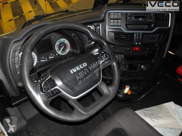 Iveco 460 LNG tractor unit