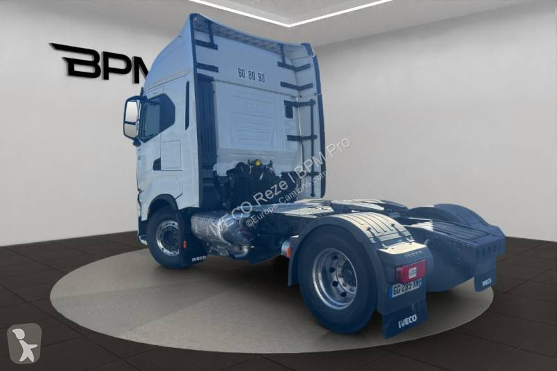 Traktor Iveco 530