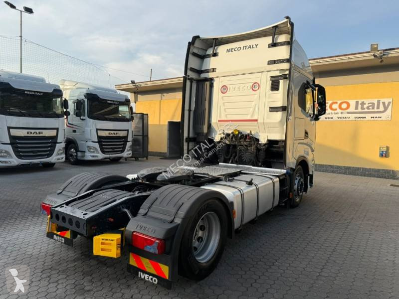 Iveco 490 tractor unit