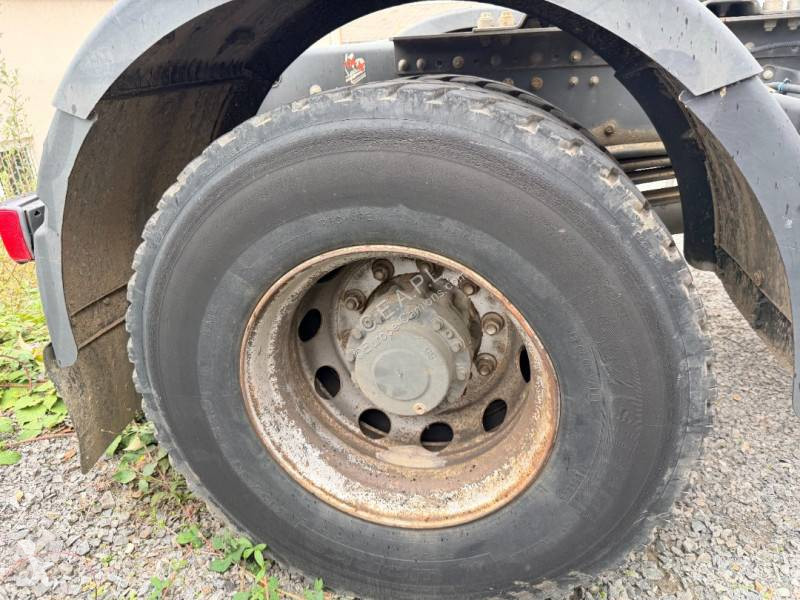 Renault 450 DXi tractor unit