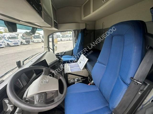 Tahač Volvo 500