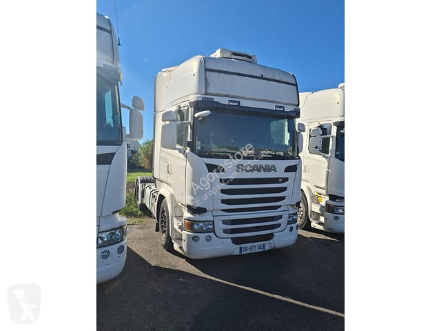 Scania R490 tractor unit