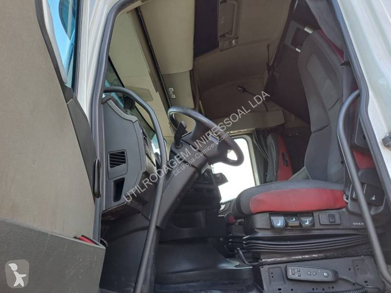 Volvo 460 tractor unit