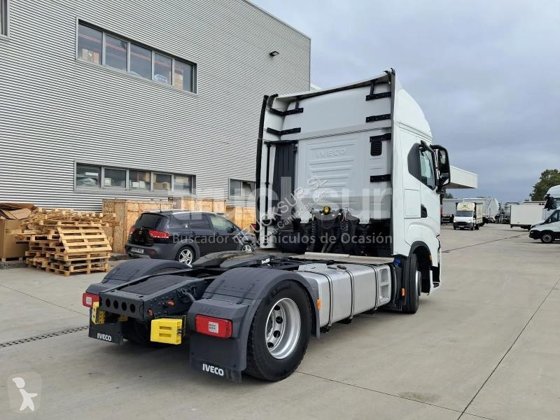 Iveco AS440S49T/P tractor unit