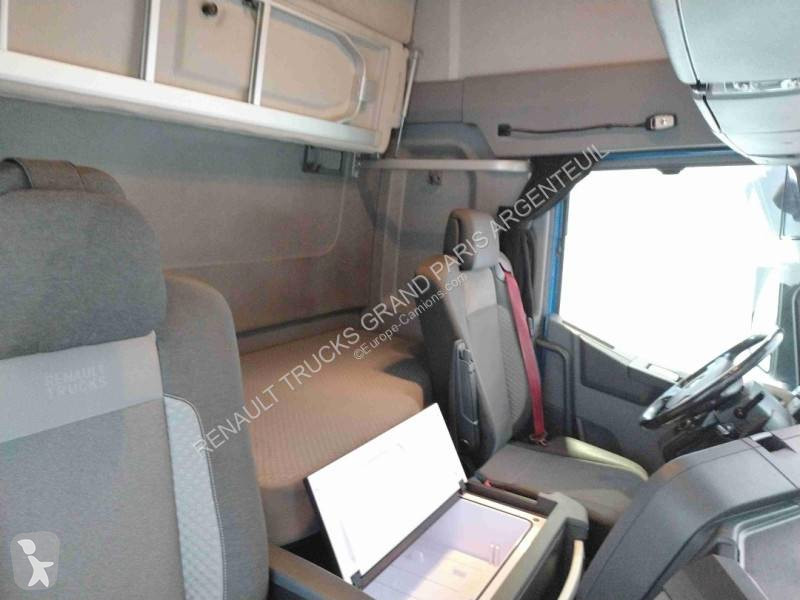 Renault 480 T4X2 E6 tractor unit