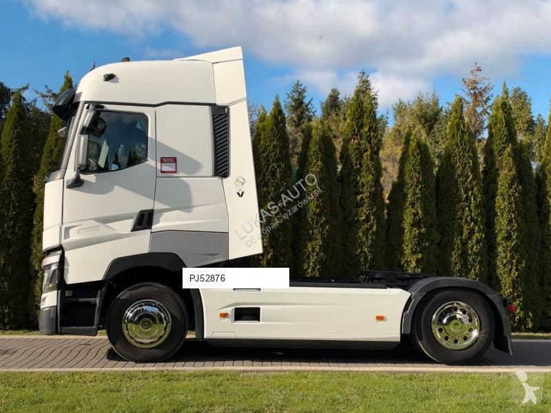 Renault T520 HIGH tractor unit