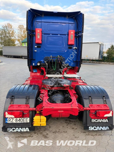 Scania R tractor unit