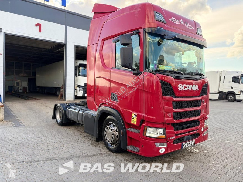 Scania R tractor unit