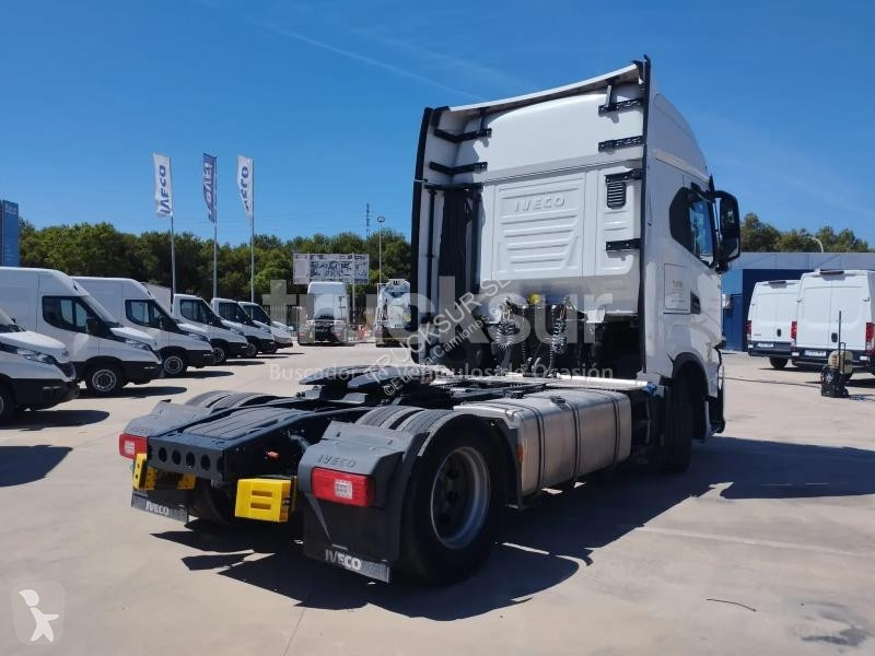 Iveco AS440S49T/P tractor unit