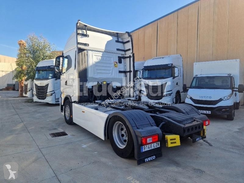 Iveco AS440S49T/P tractor unit