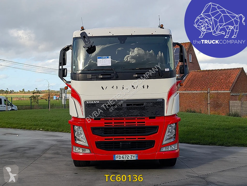 Traktor Volvo 500