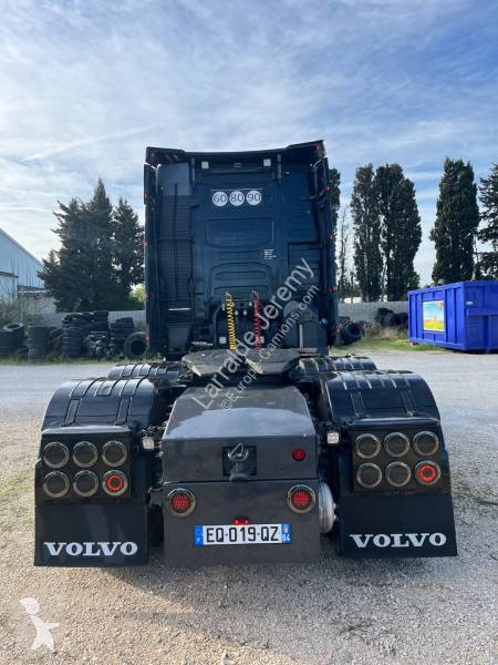 Tahač Volvo 500