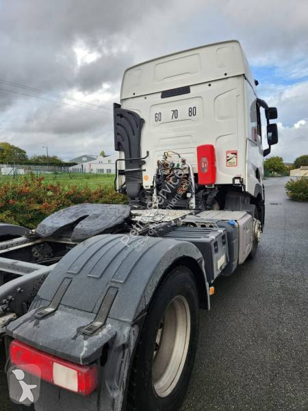 Renault 460 tractor unit