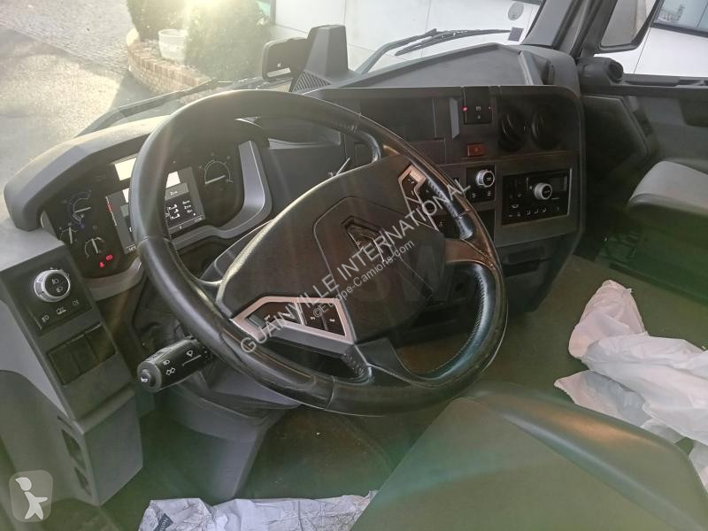 Traktor Renault 520 Gamme T