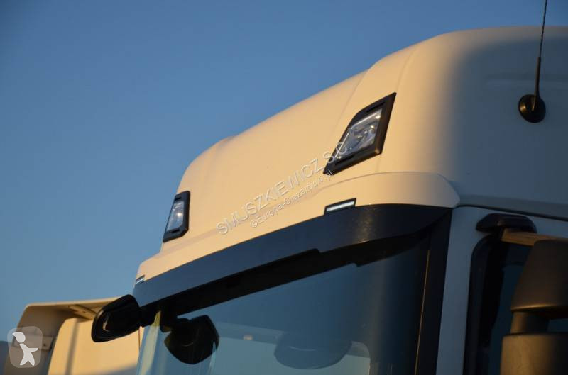 Tahač Scania 500