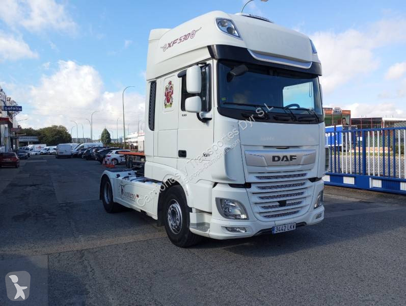 Nyergesvontató DAF 530 FT