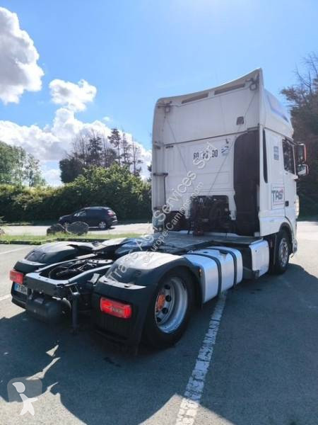 Nyergesvontató DAF 530 FT