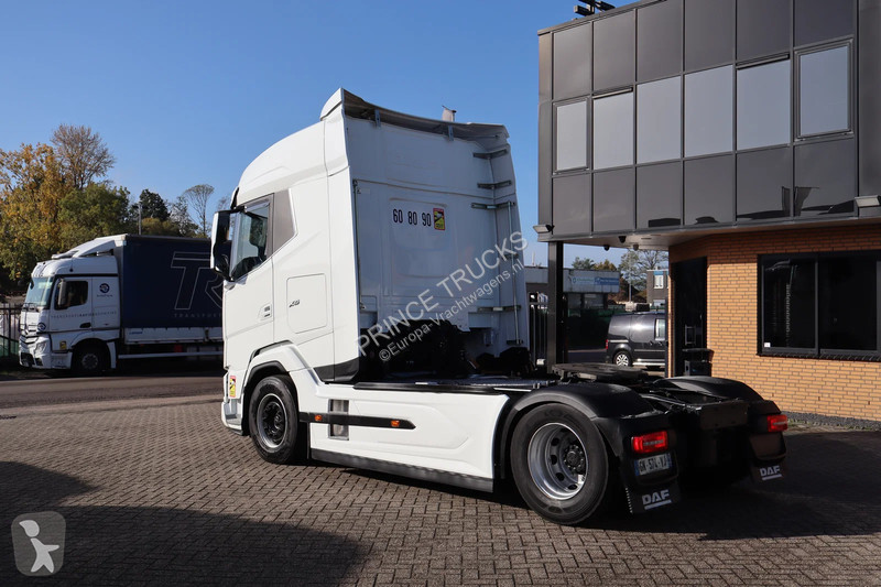 Traktor DAF * 530 *