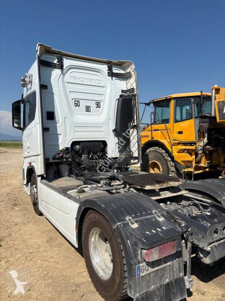 Traktor Ford 500