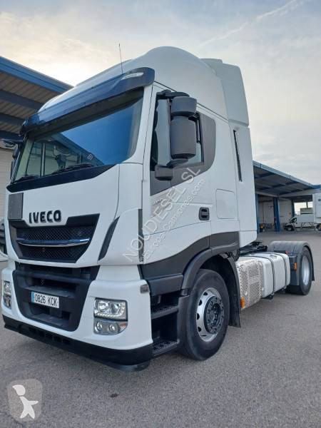 Traktor Iveco