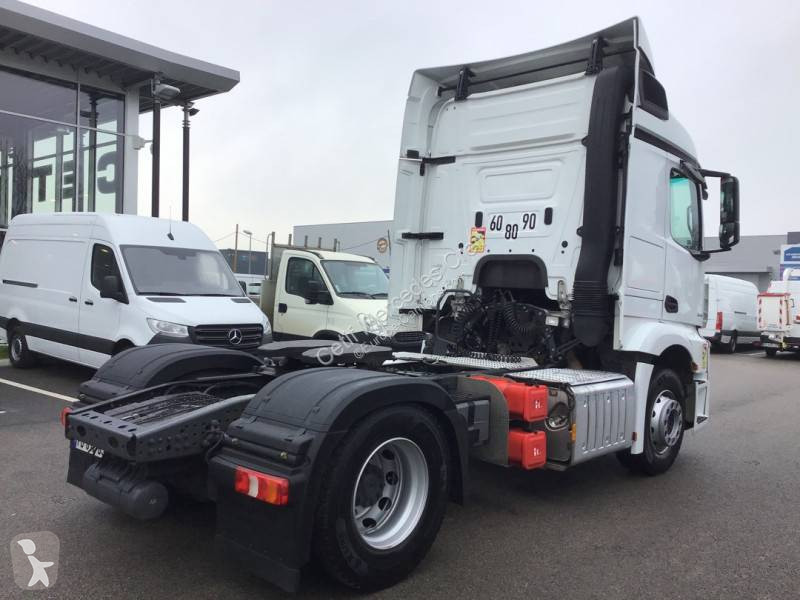 Traktor Mercedes