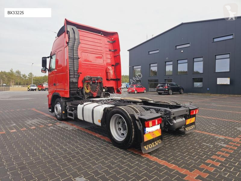 Tahač Volvo XXL NEW TIRES MANUAL 420 EURO 5 2011