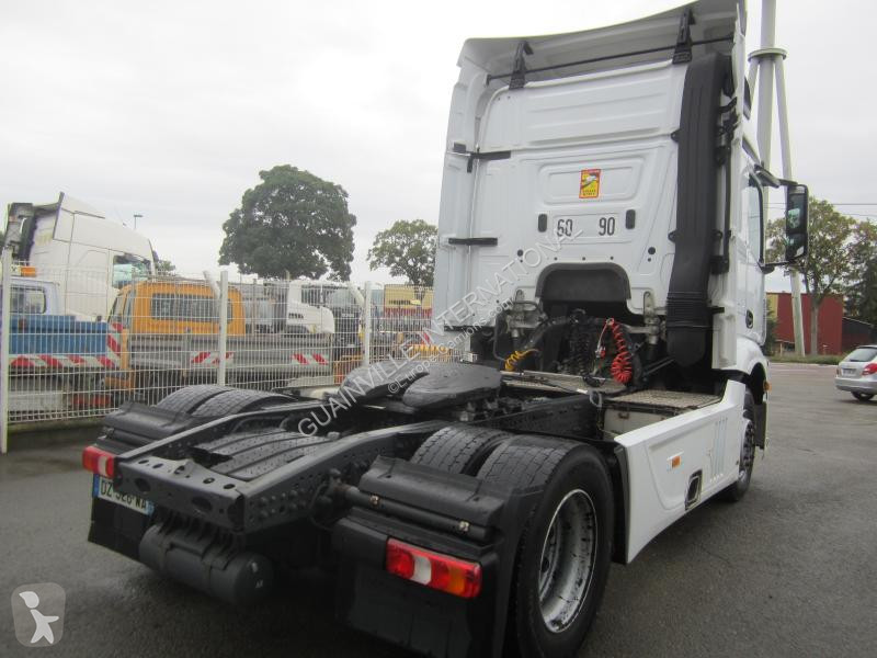 Traktor Mercedes 1845