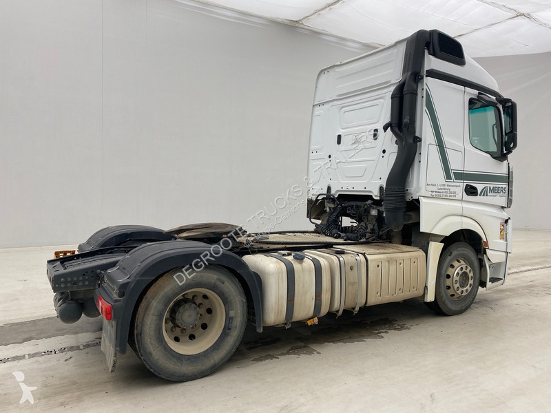 Traktor Mercedes 1843