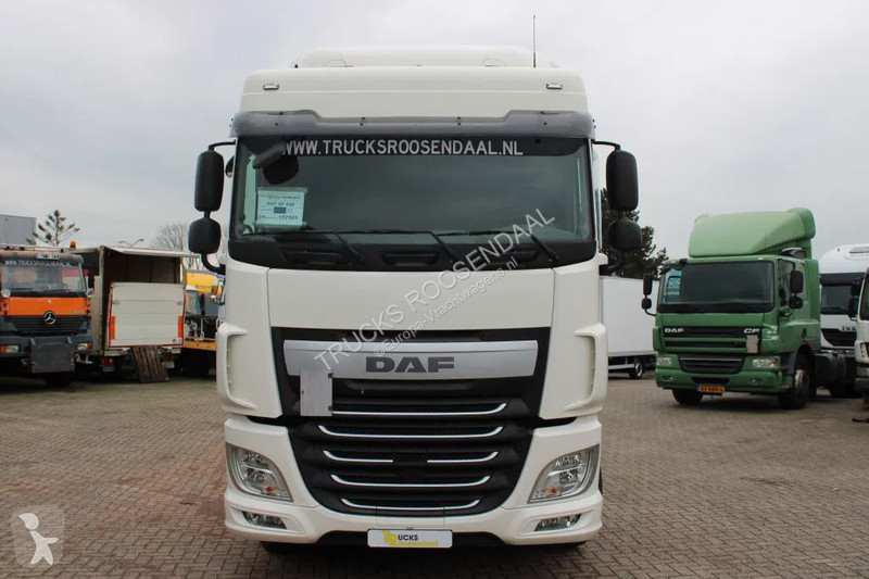 Tahač DAF 106440 + EURO 6 + SPOILER + TUV...