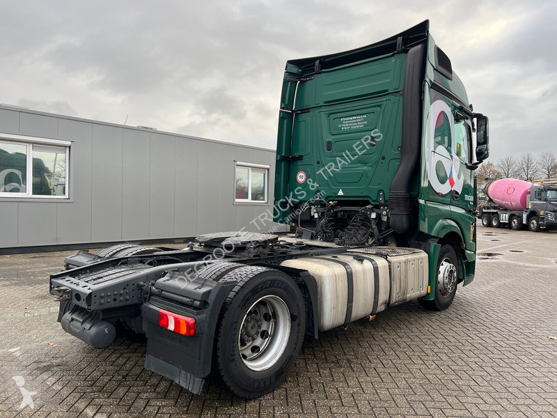 Traktor Mercedes 1845 BigSpace