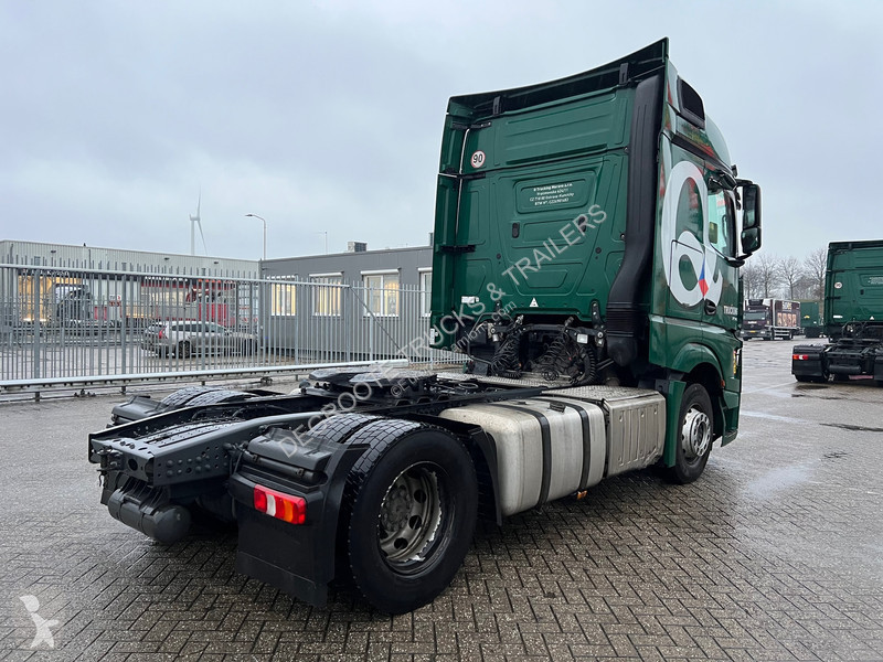 Traktor Mercedes 1845 BigSpace