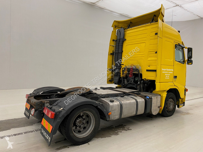 Traktor Volvo 400 Globetrotter