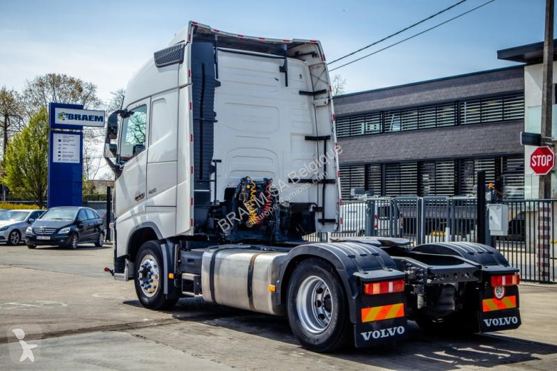Traktor Volvo 420