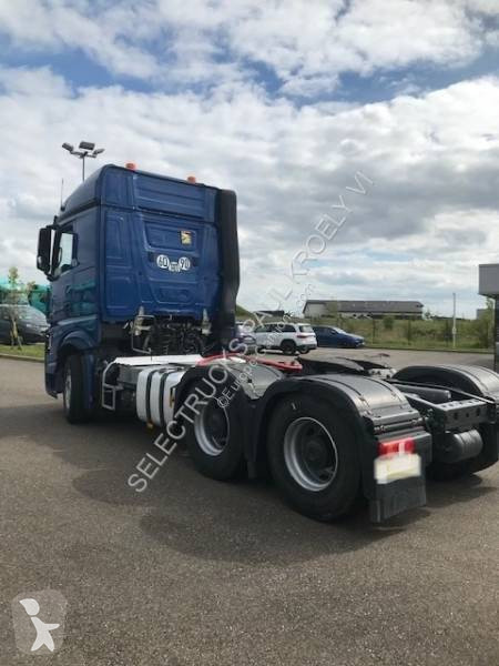 Traktor Mercedes