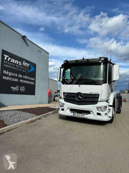Traktor Mercedes