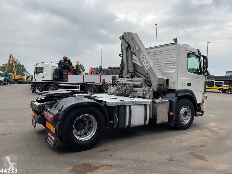 Tractor Volvo FM 340 HMF 12 Tonmeter laadkraan