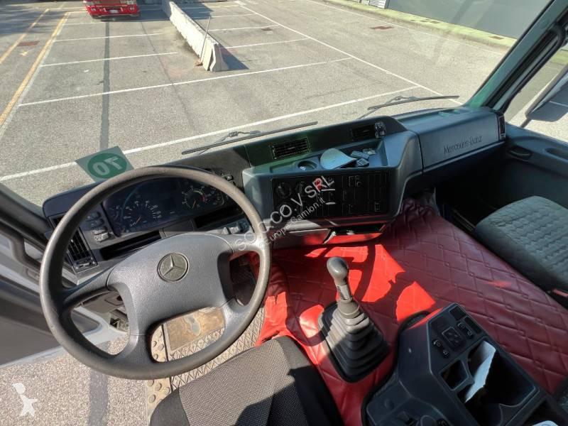Traktor Mercedes