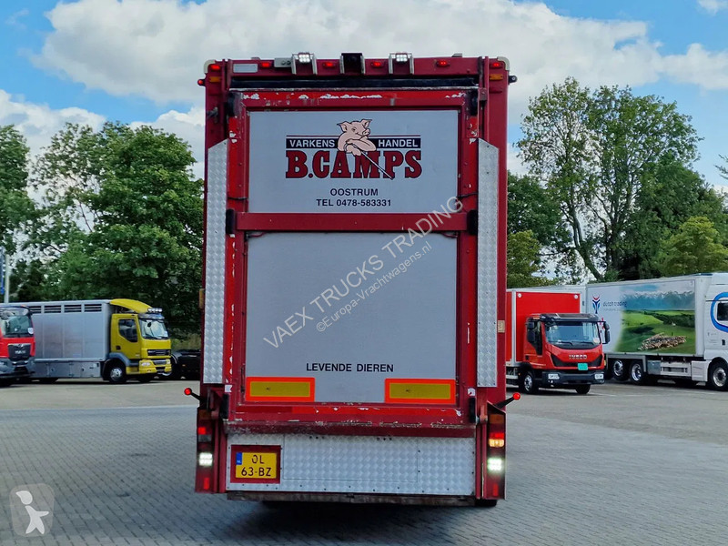 Vrachtwagencombinatie Scania + 3 deck livestock...