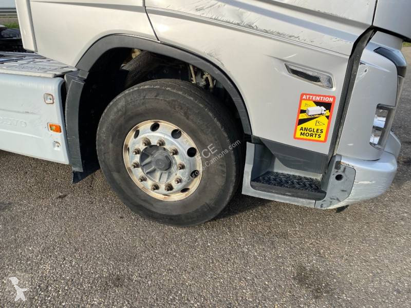 جرار Volvo