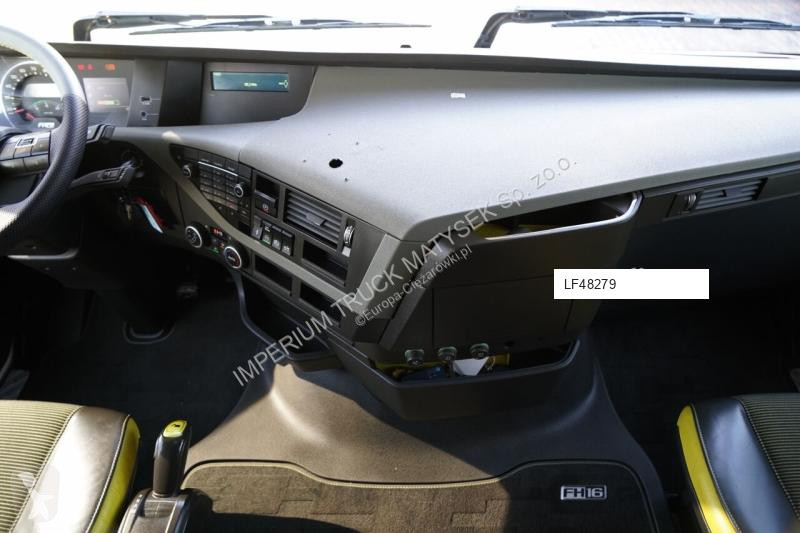 Влекач Volvo