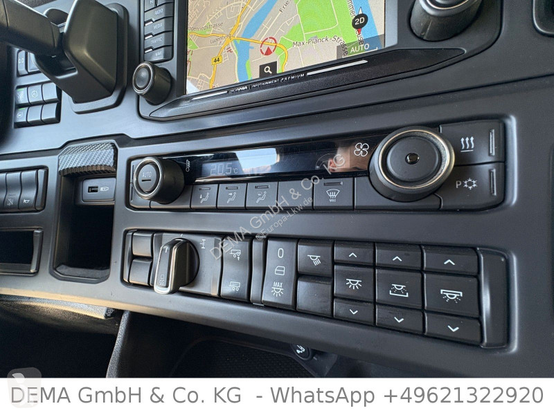 جرار Scania...